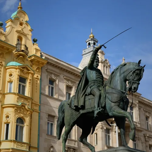 ZAGREB Cover Square Jelacic